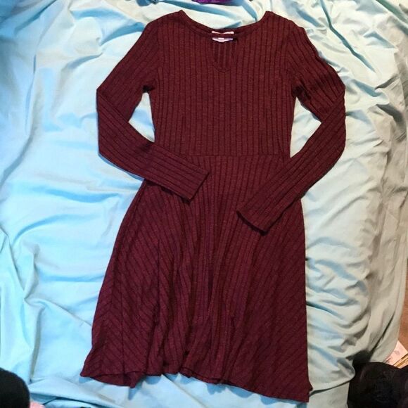 🔹Red & Gray Sweater Dresses Junior’s Small - Picture 6 of 8